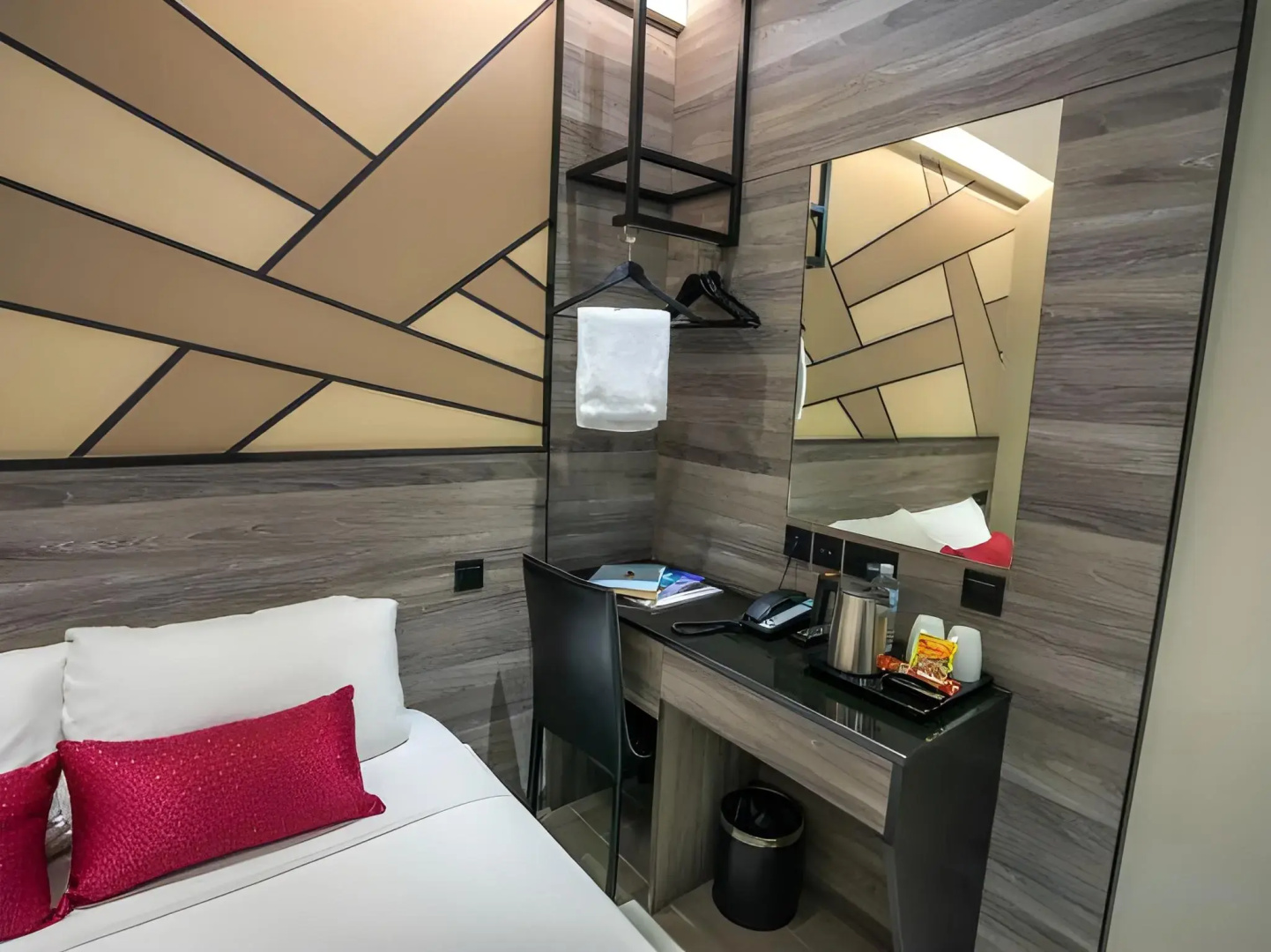 Hotel 81 Orchid