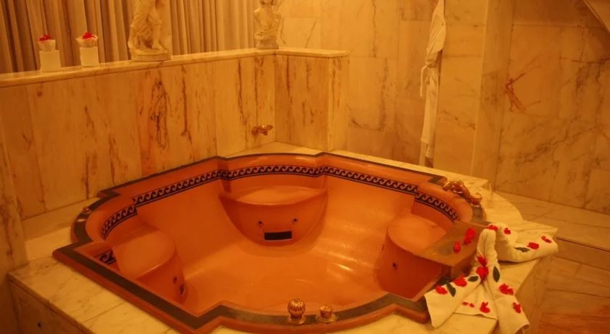 Villa Clara Hana Palace