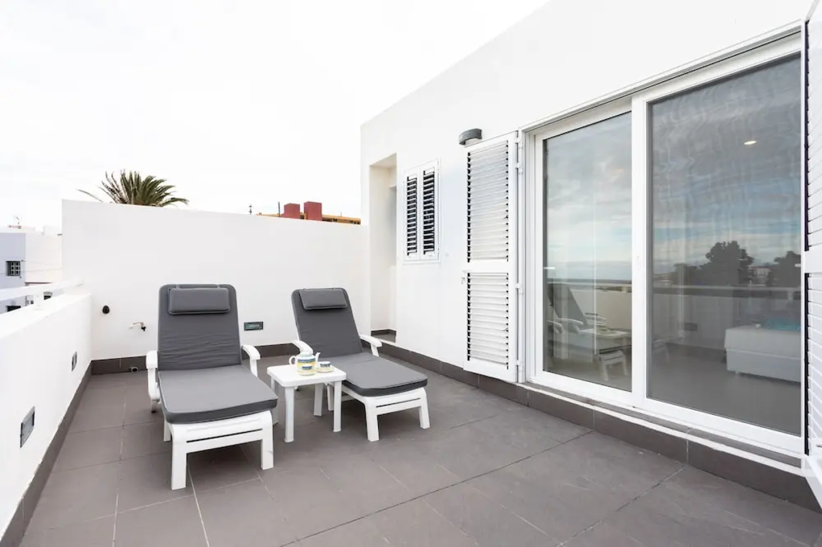 HomeLike Stunning Sea Front House El Poris