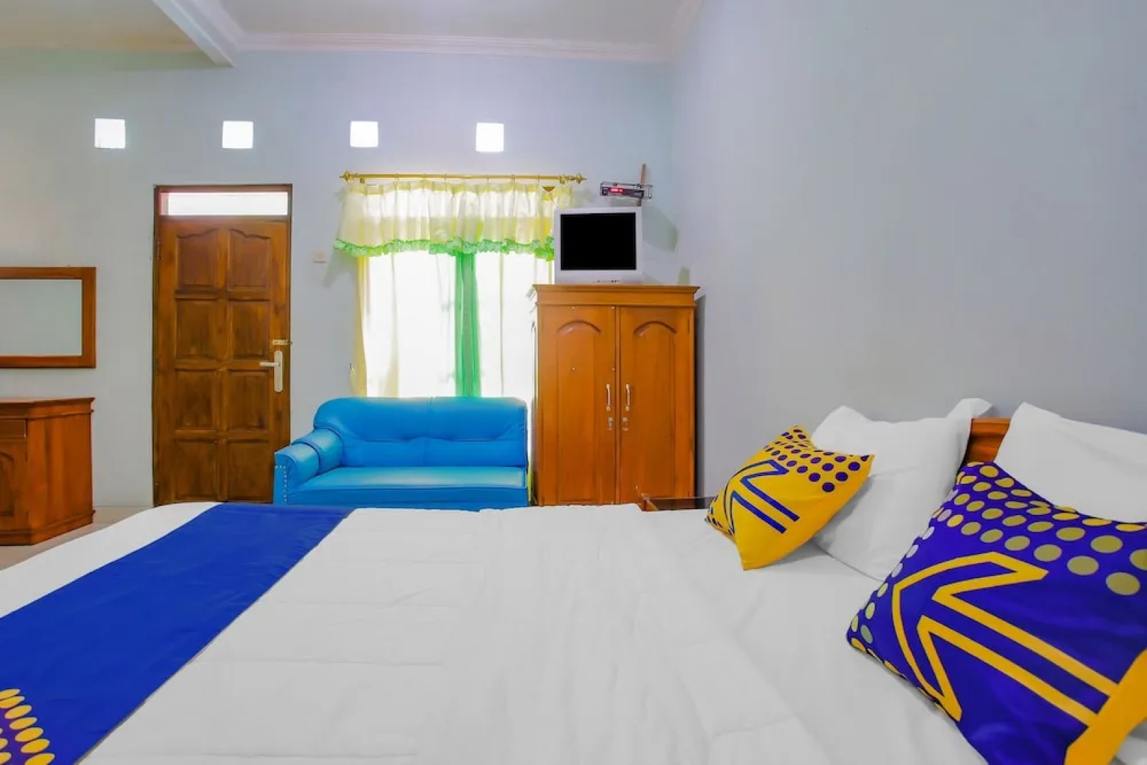 SPOT ON 90100 Hotel Kediri Bandungan