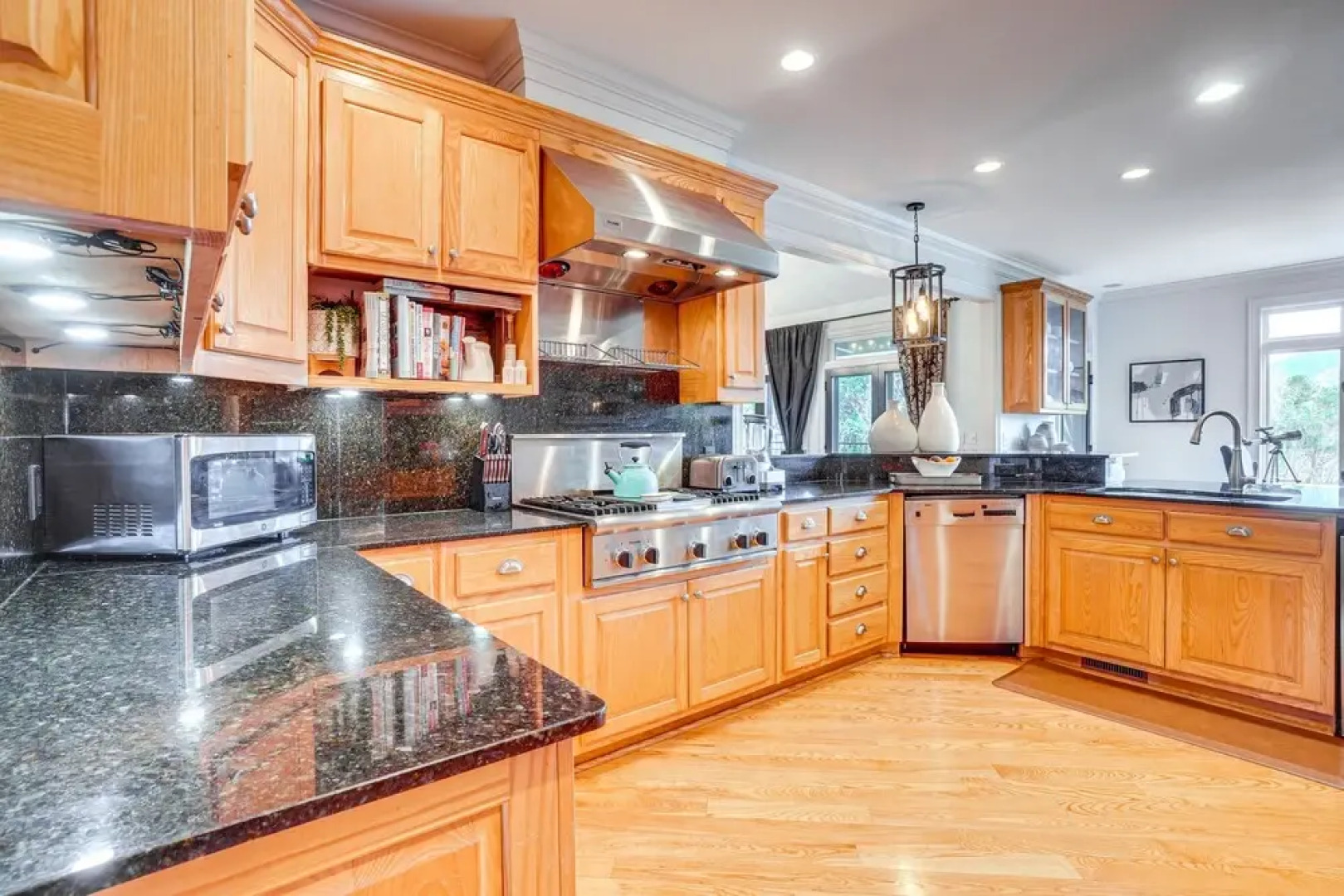 High-end Helen Home: Heated Pool, Fire Pit + Views