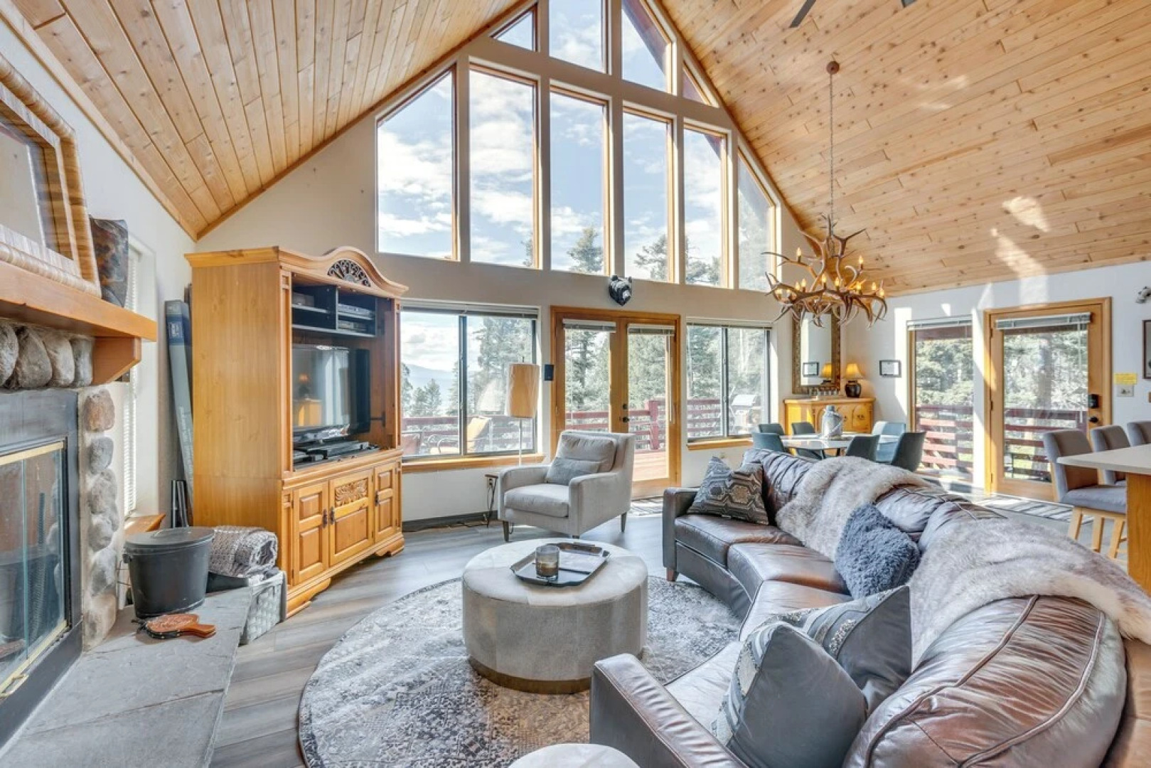 Angel Fire Retreat w/ Hot Tub ~ 5 Mi to Skiing