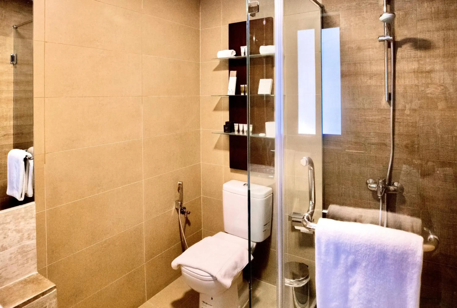 The Dragon Hotel & Resort & Sea Loft Chalets