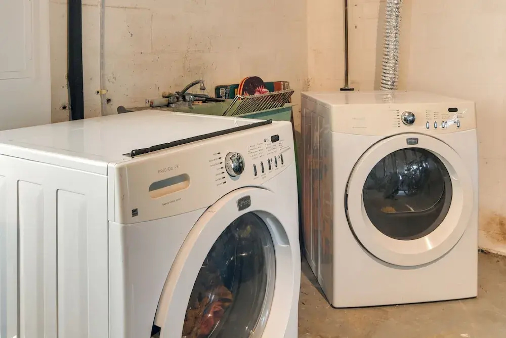 3 Mi to Beach: Seminole Retreat w/ Patio