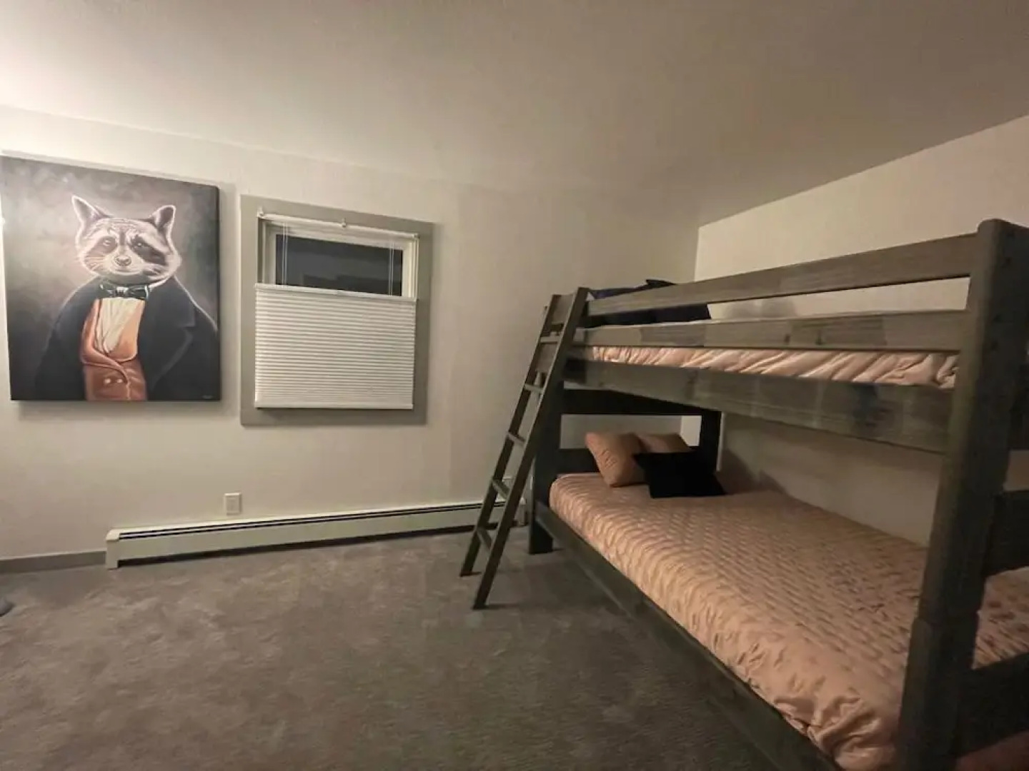 7 Bedroom on the Side of Pikes Peak on a Mountain Stream