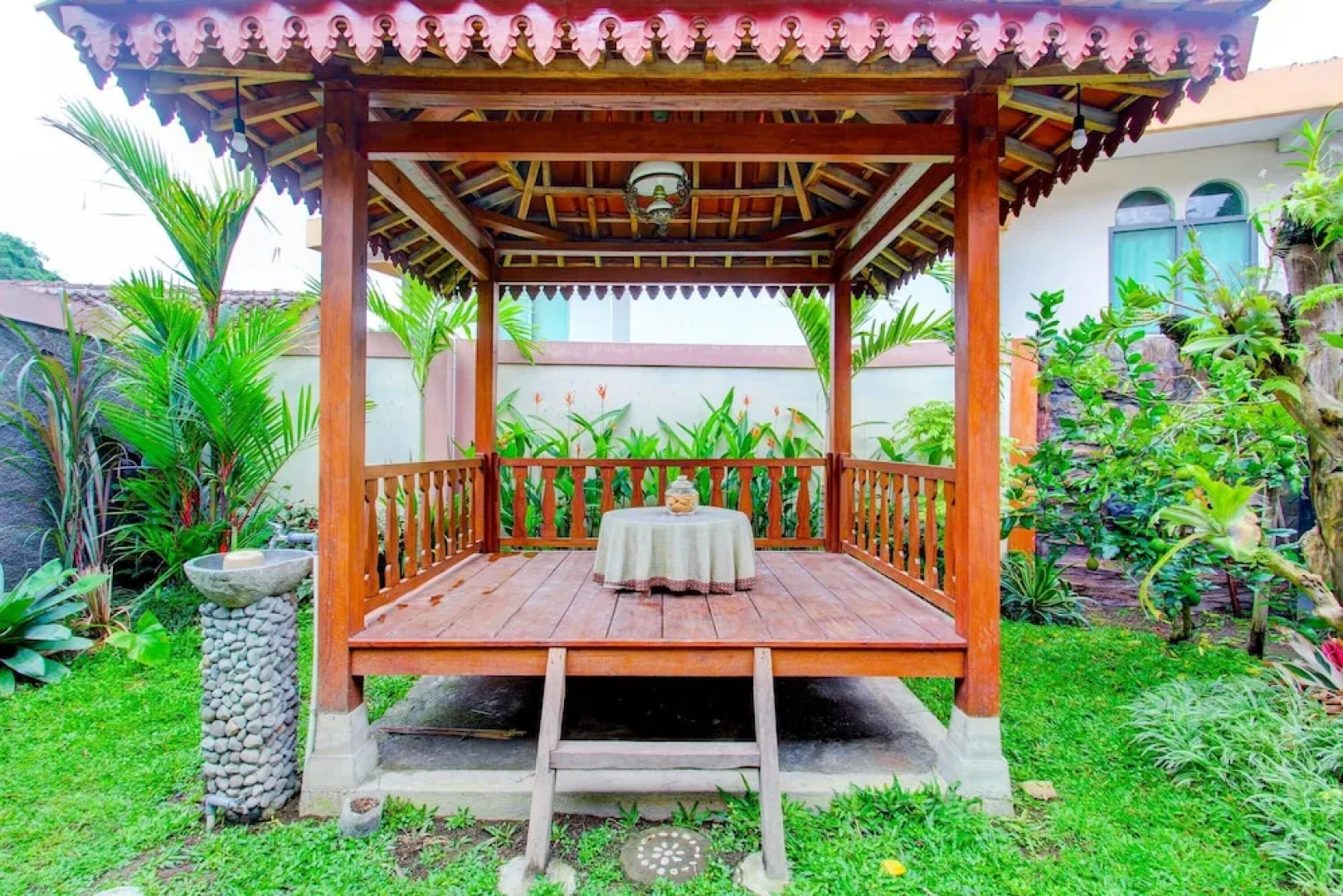 Hotel O Mbah Carik Homestay Syari'ah