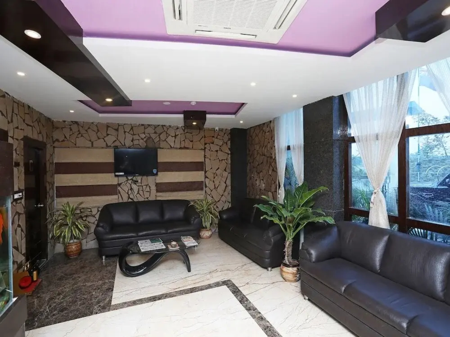 The Dolphin Palace By OYO Rooms