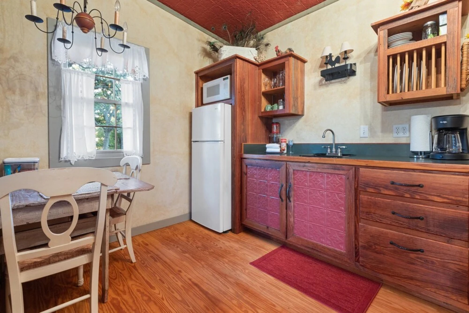 Chula Vista 1 Bedroom Cabin by RedAwning