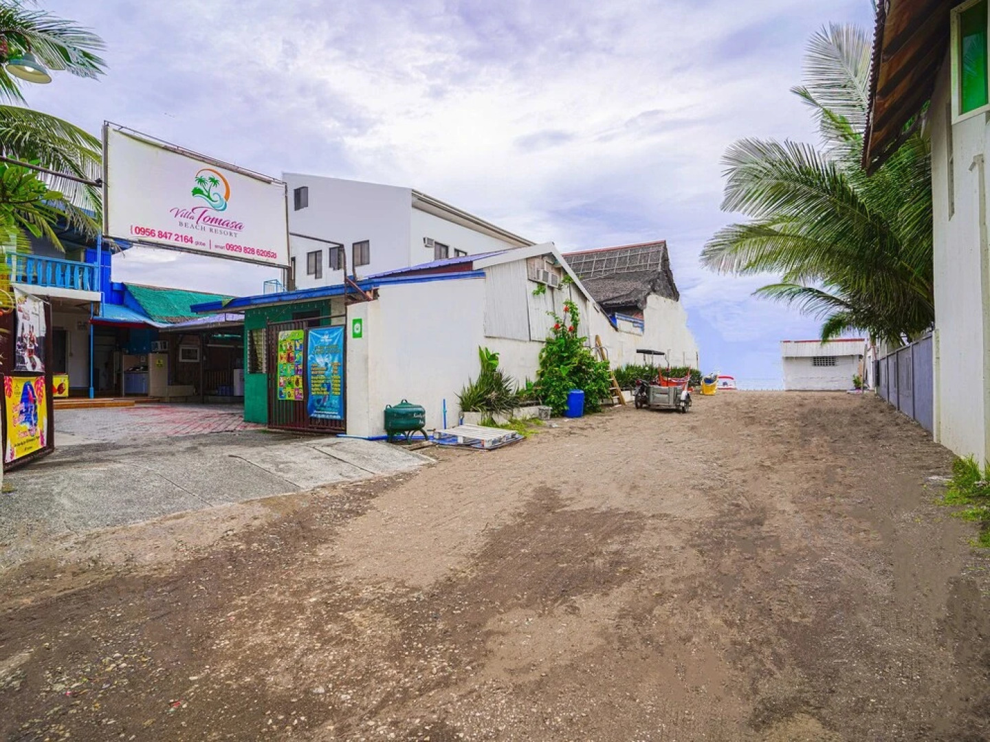 OYO 872 Villa Tomasa Beach Resort