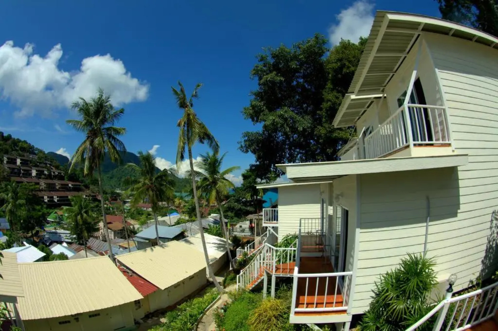 Phi Phi Uphill Cottage