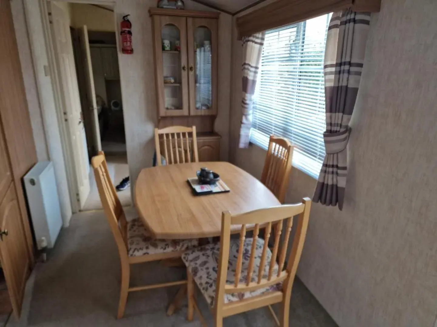 Caravan - Sleeps 4 - Pet Friendly - Parking