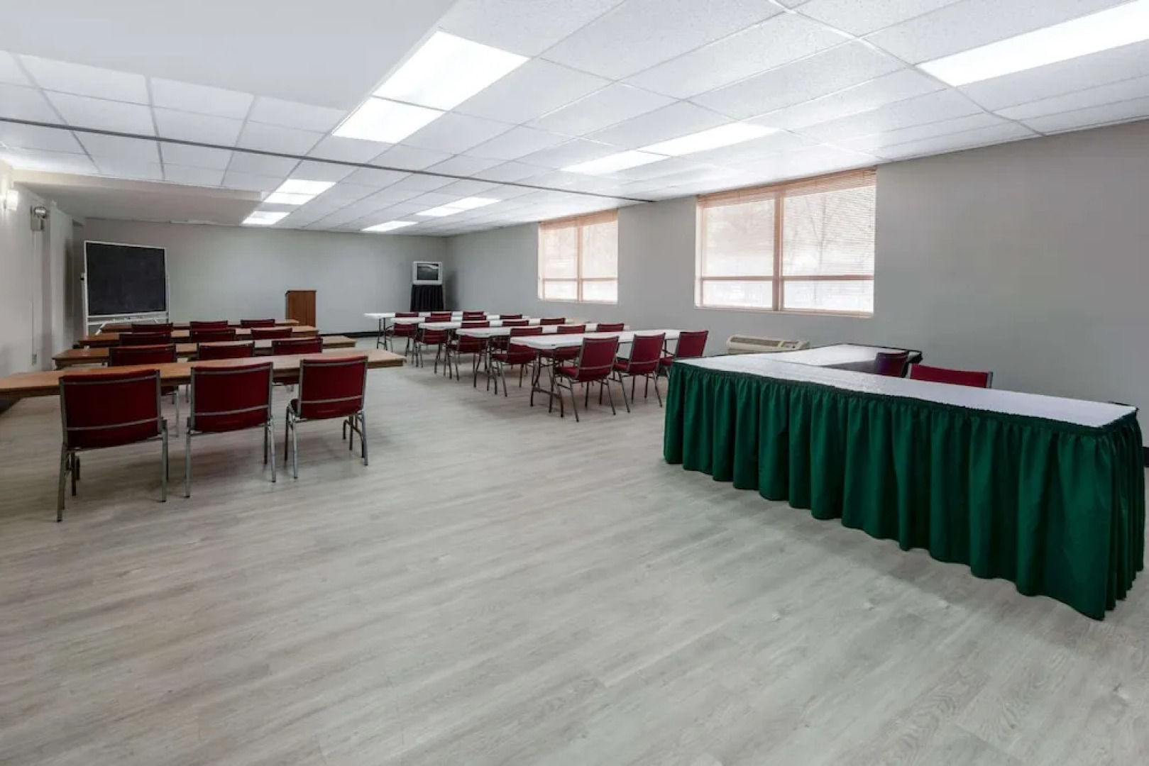 Americas Best Value Inn Cleveland Airport