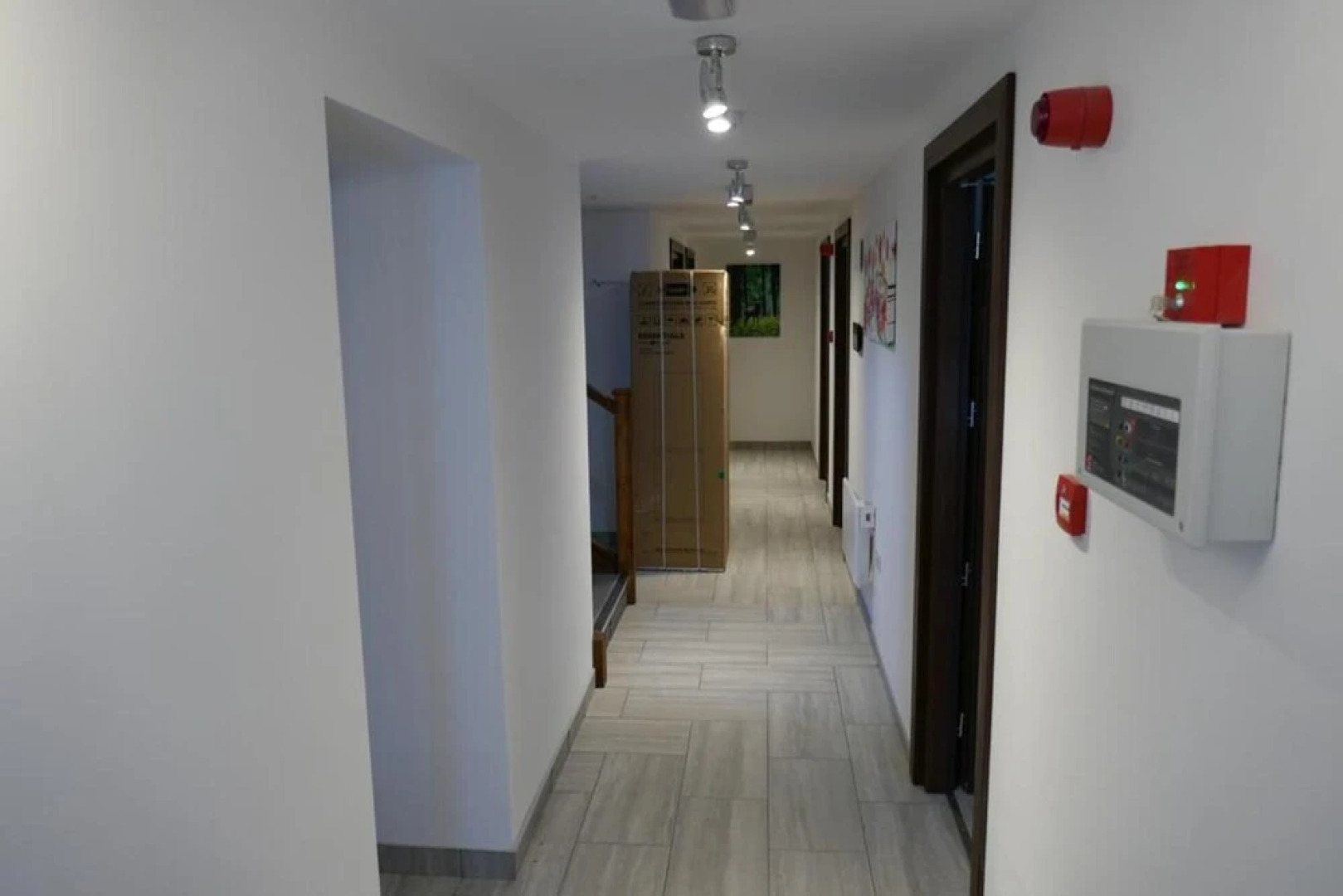 Immaculate 12-bed House Good Amenities in Wigan