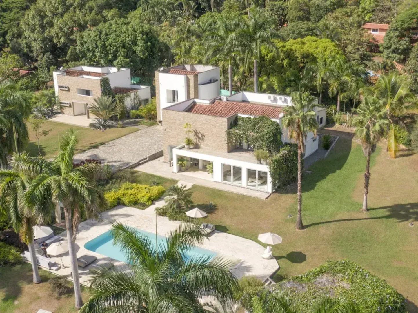 Luxe Villa San Jerónimo by Nomad Guru