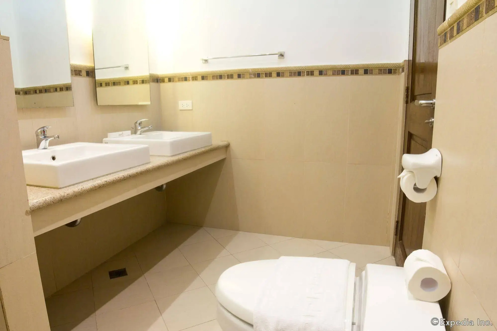 Cohiba Villas Apartments