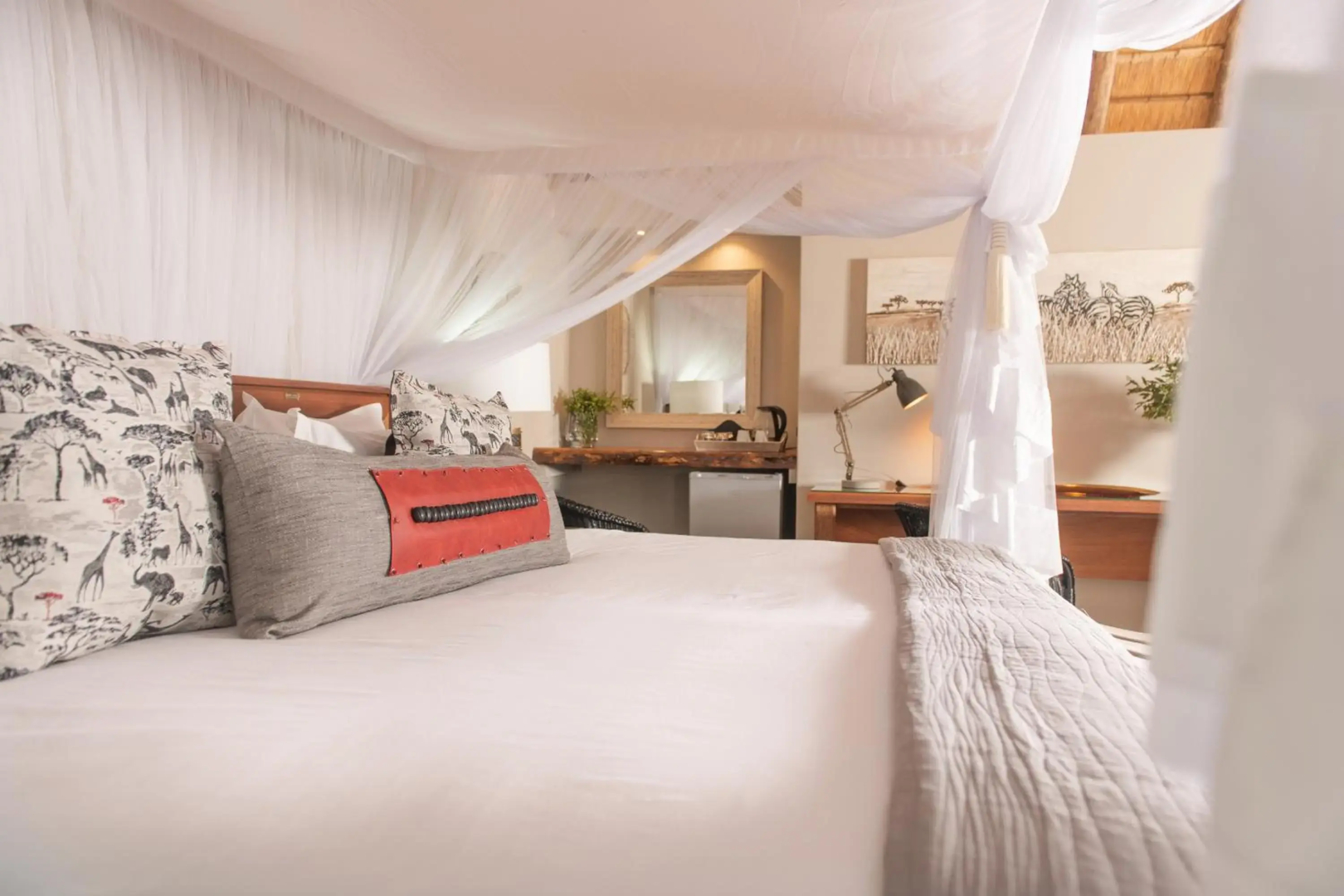 Karongwe - River Safari Lodge