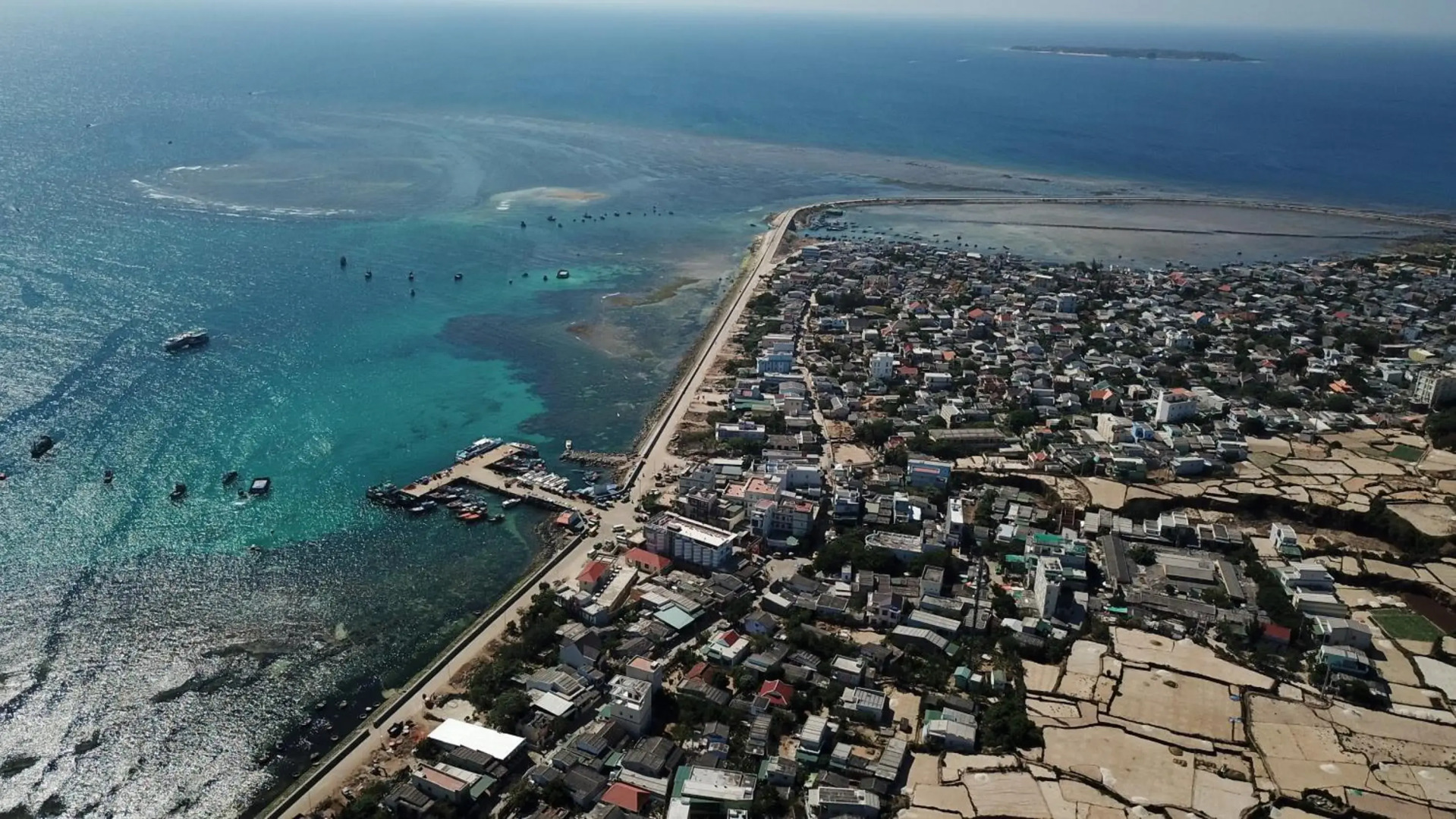 khach san thu thanh ly son