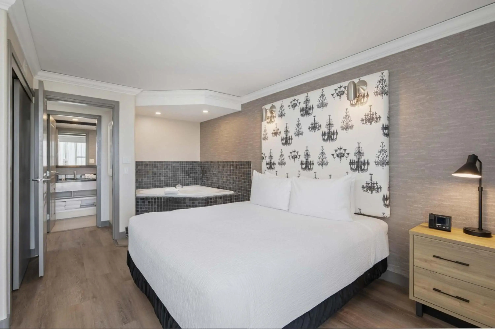 Sandman Signature Toronto Airport Hotel