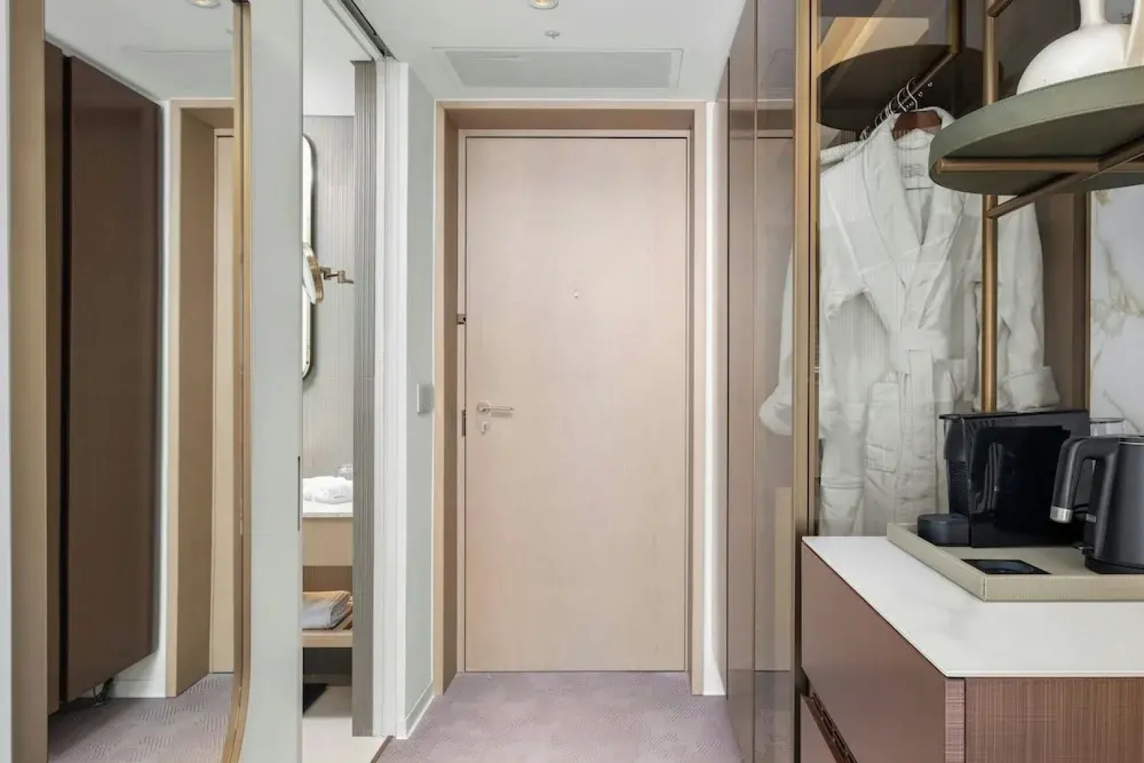 The Landmark Nicosia, Autograph Collection