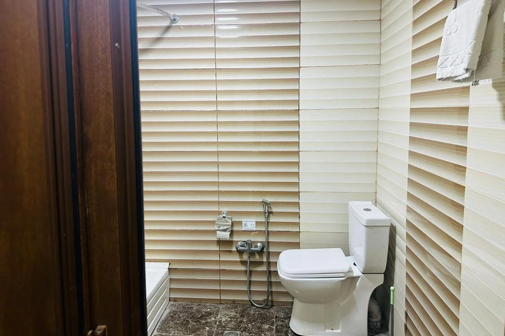 Отель A&H Baku Center Inn