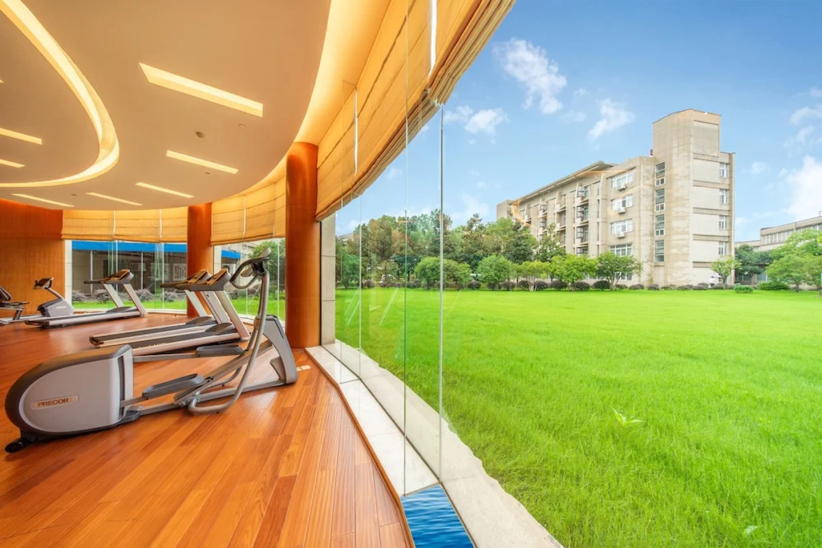 New Yallan Hotel Deqing