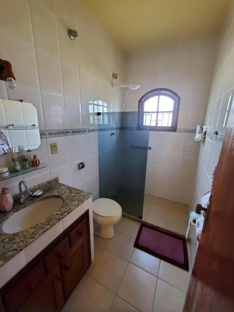 Casa em Condomínio com Piscina Privativa