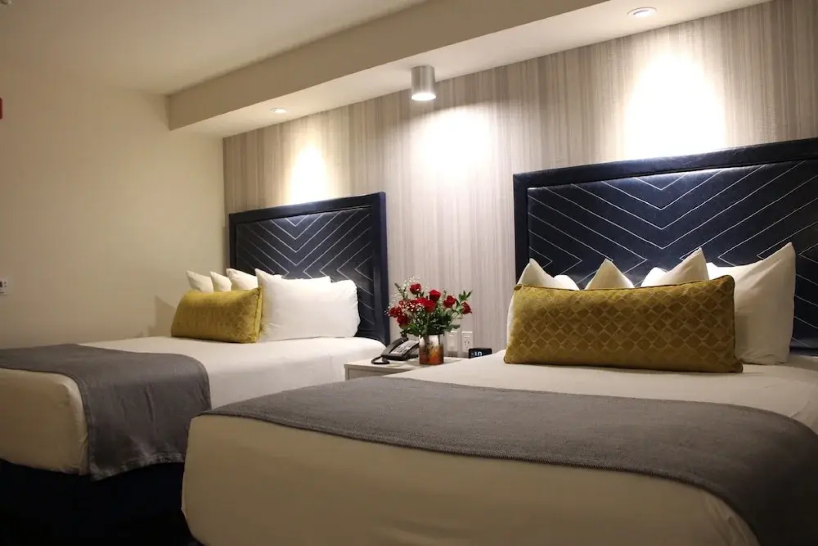 Tiverton Casino Hotel