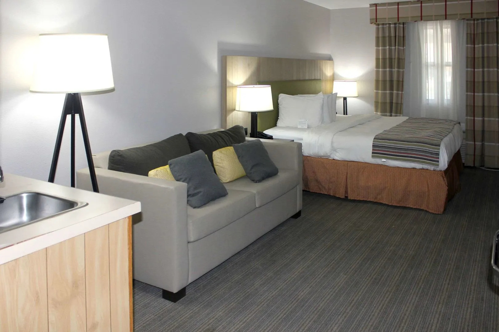 Country Inn & Suites by Radisson, Sparta, WI