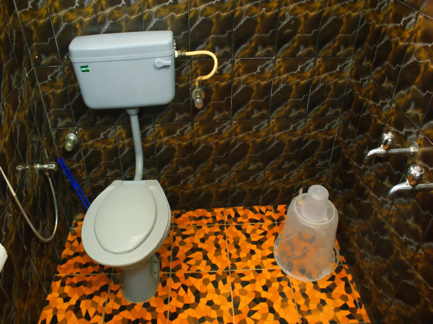 Nedumparambil Residency By OYO Rooms