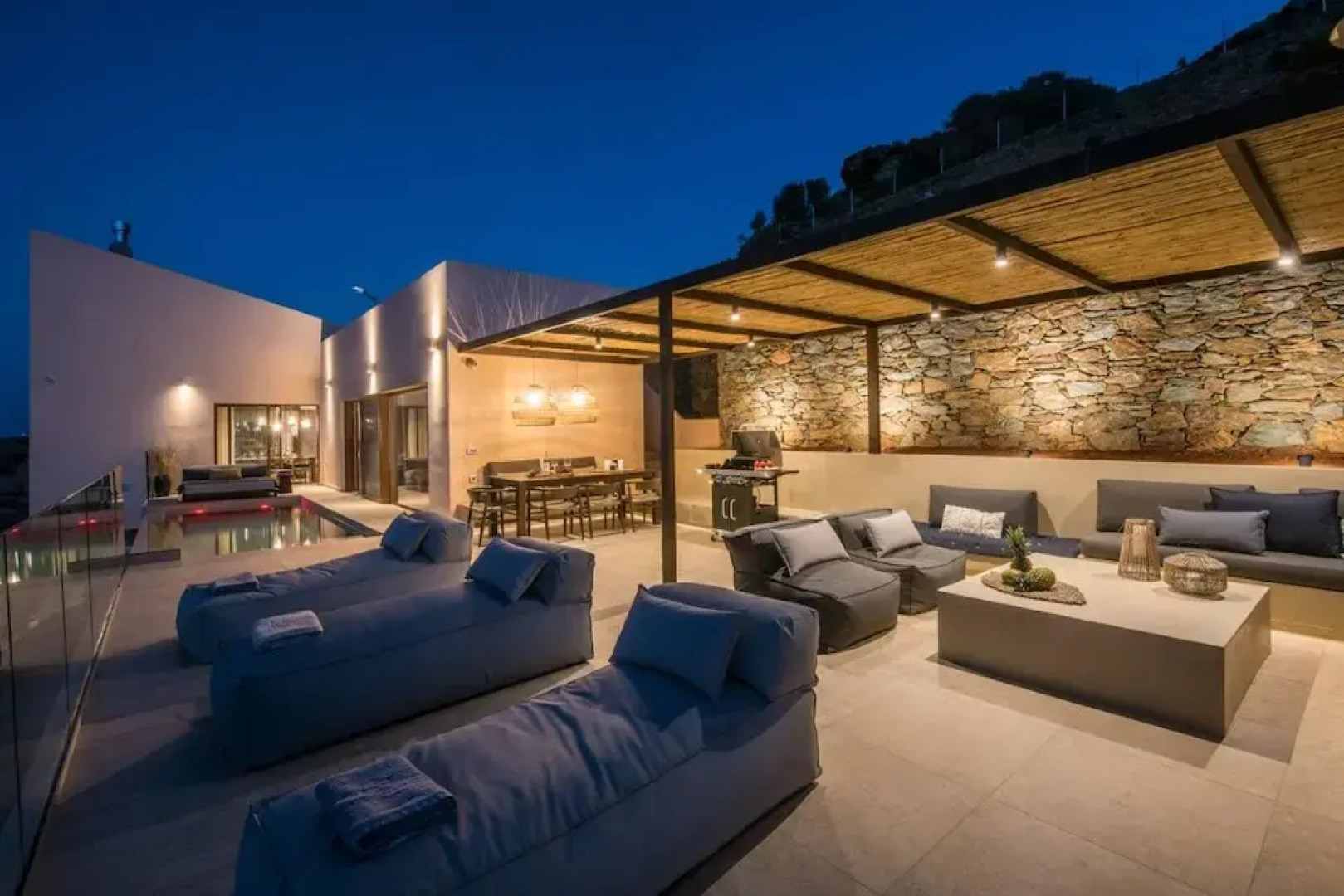 Villa Ouranos - Where the World Unfolds Before you