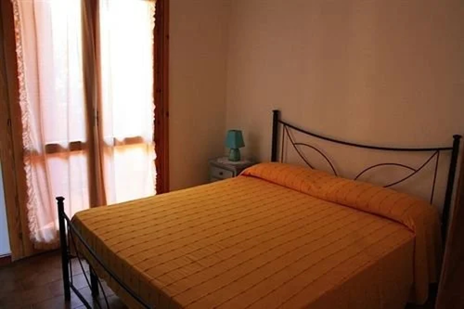 Cosy Holiday Home in Isola Rossa With Garden