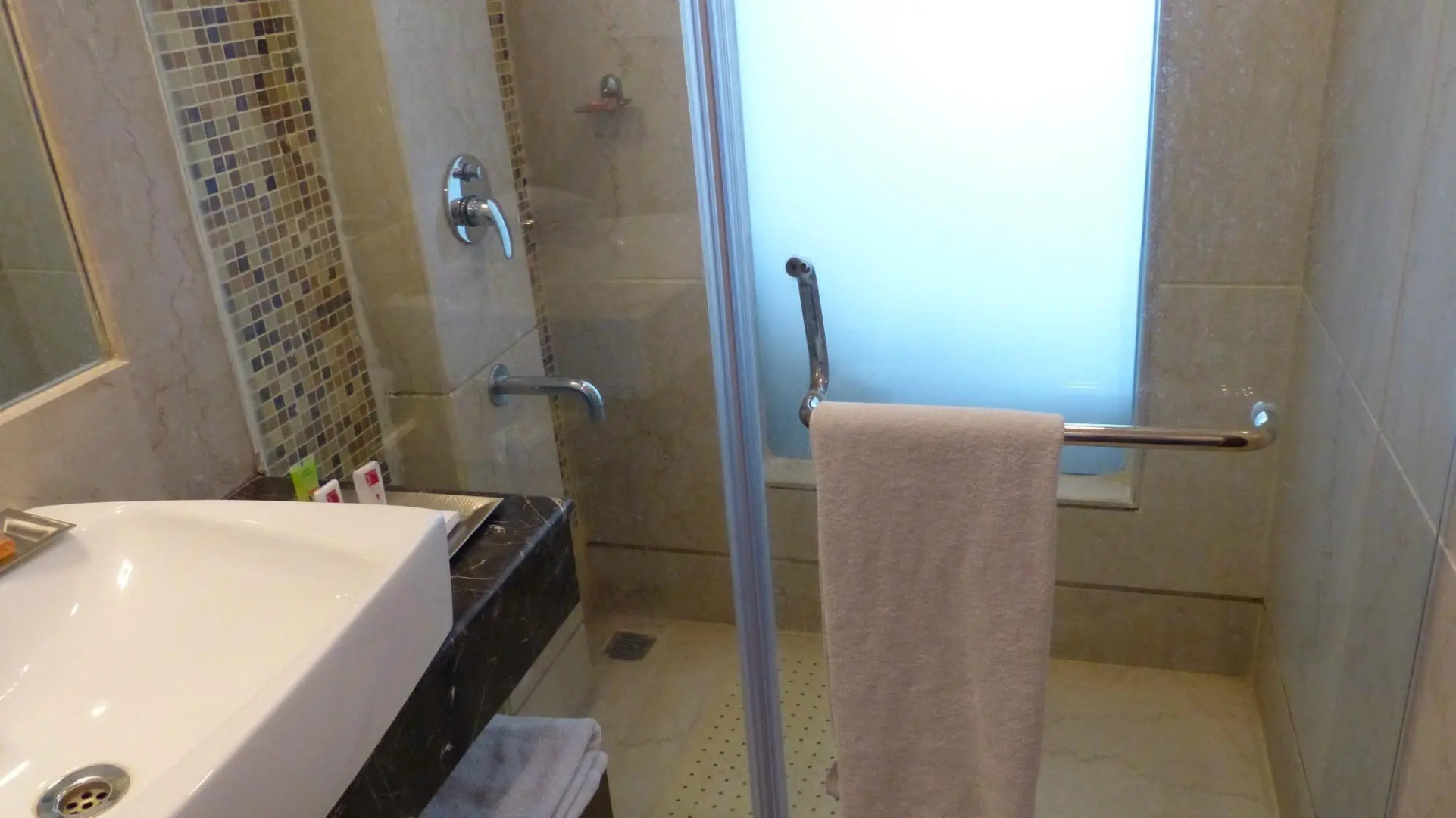 Clarks Inn Pacific Mall