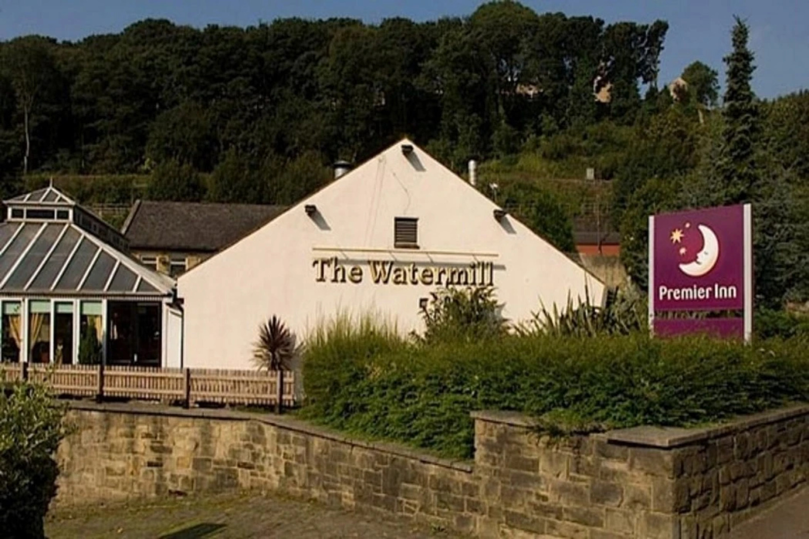 Premier Inn Halifax South