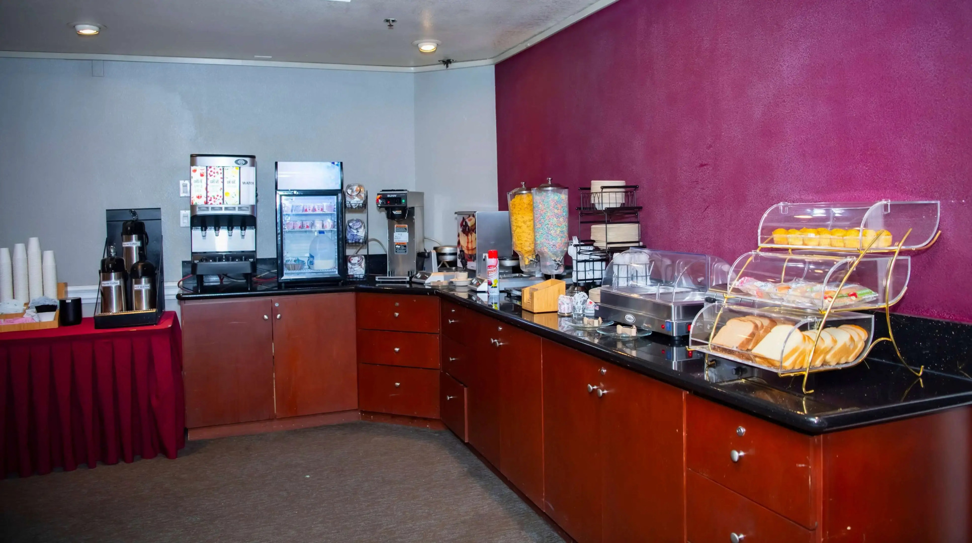 Ramada Plaza by Wyndham Garden Grove/Anaheim South