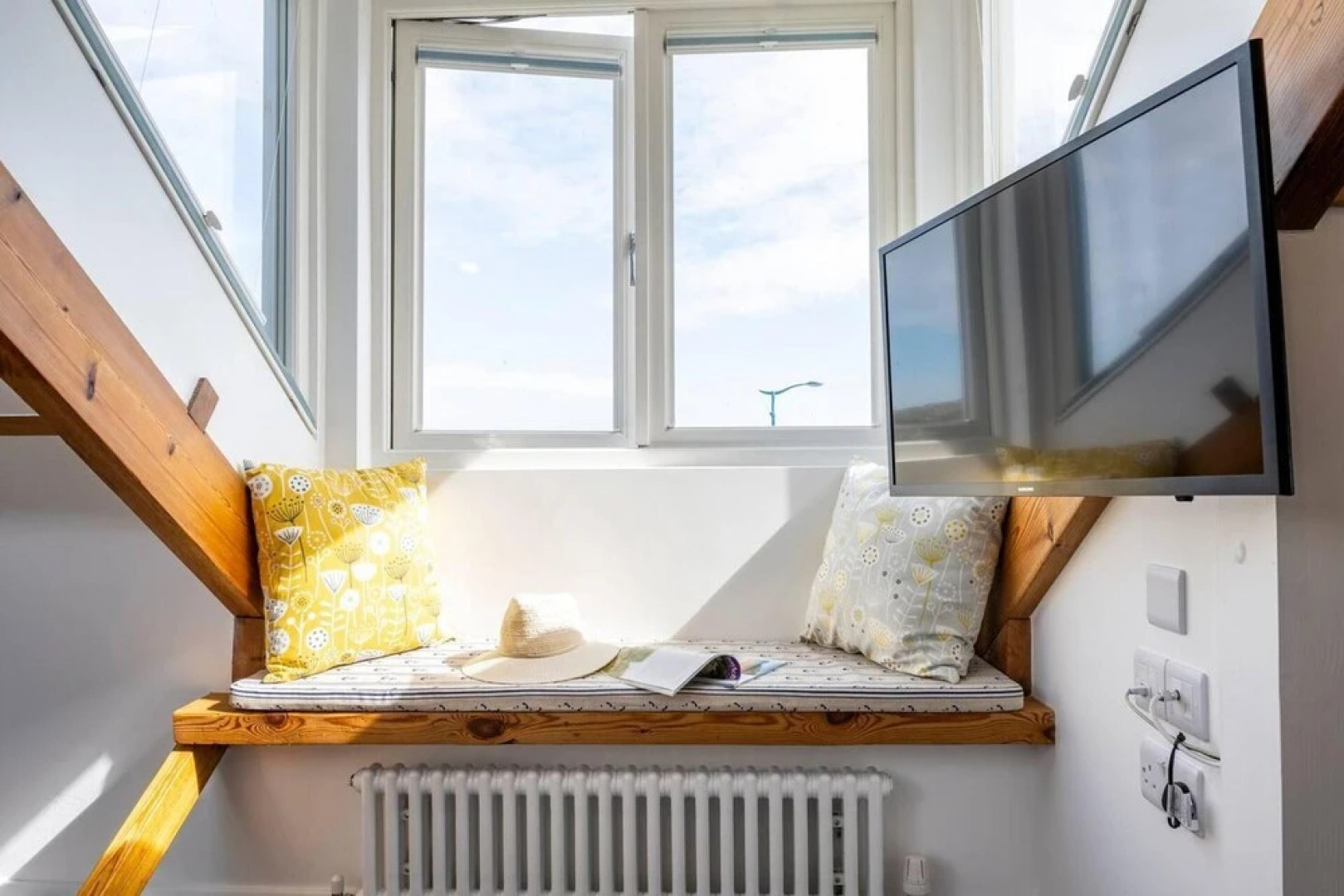 Luxurious 2 Bedroom Apartment With Estuary View