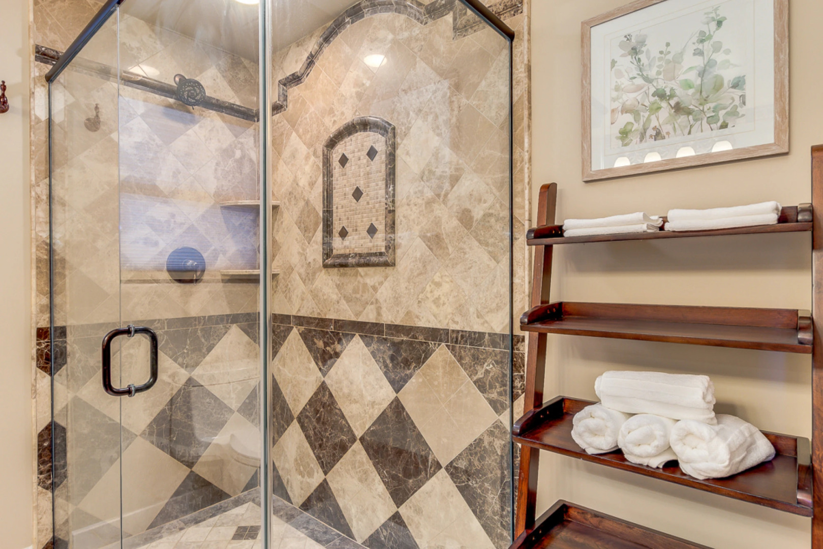 Your Oasis-Private Estate Resort 6Bdrm/5.5 Bath/Pool Misters