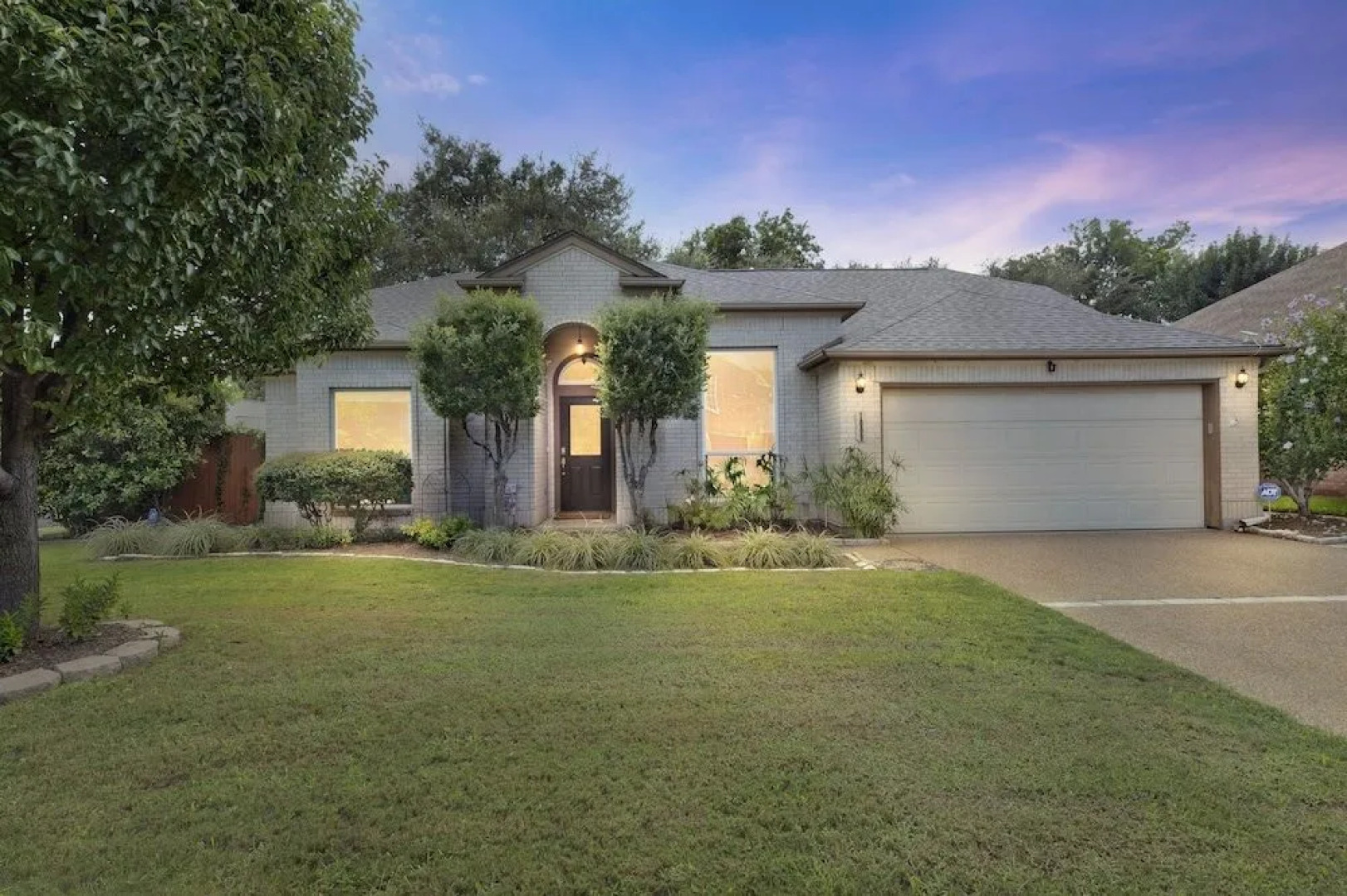 The Garden House 4 Bedroom Home by RedAwning