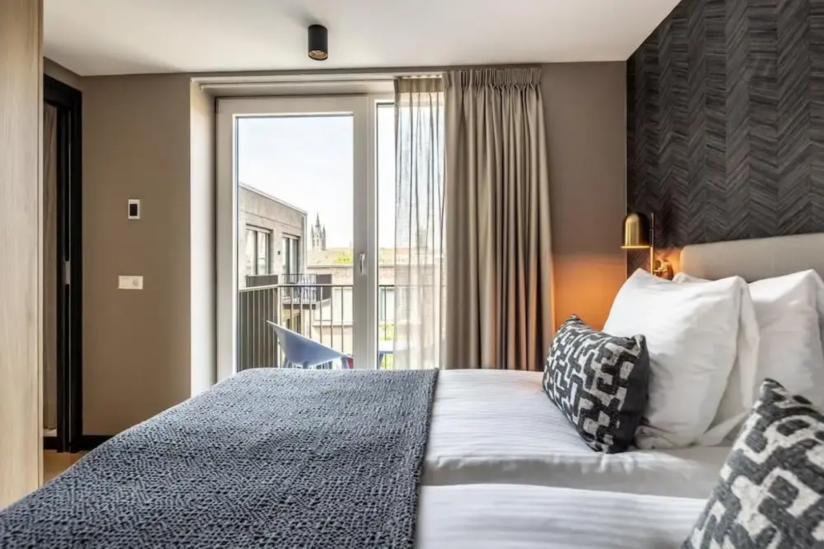 Playful and Luxurious Apartment in Heart of Delft