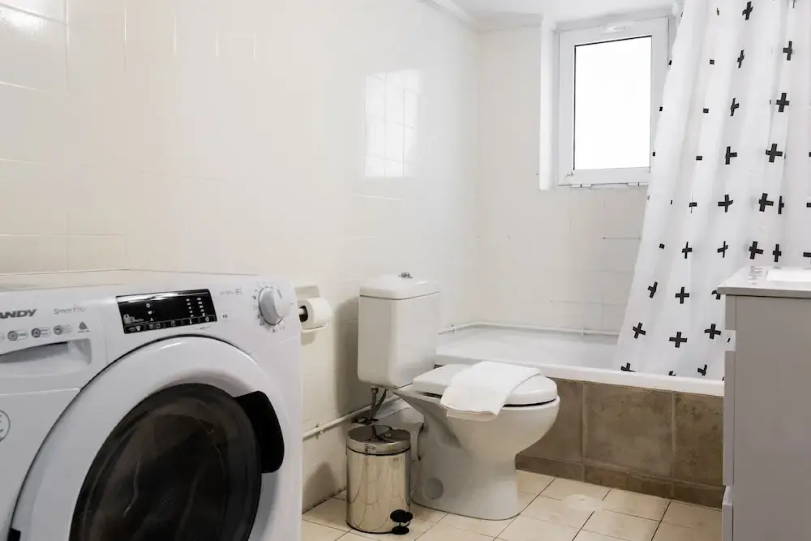 Pleasant 2BR Apartment near HELEXPO