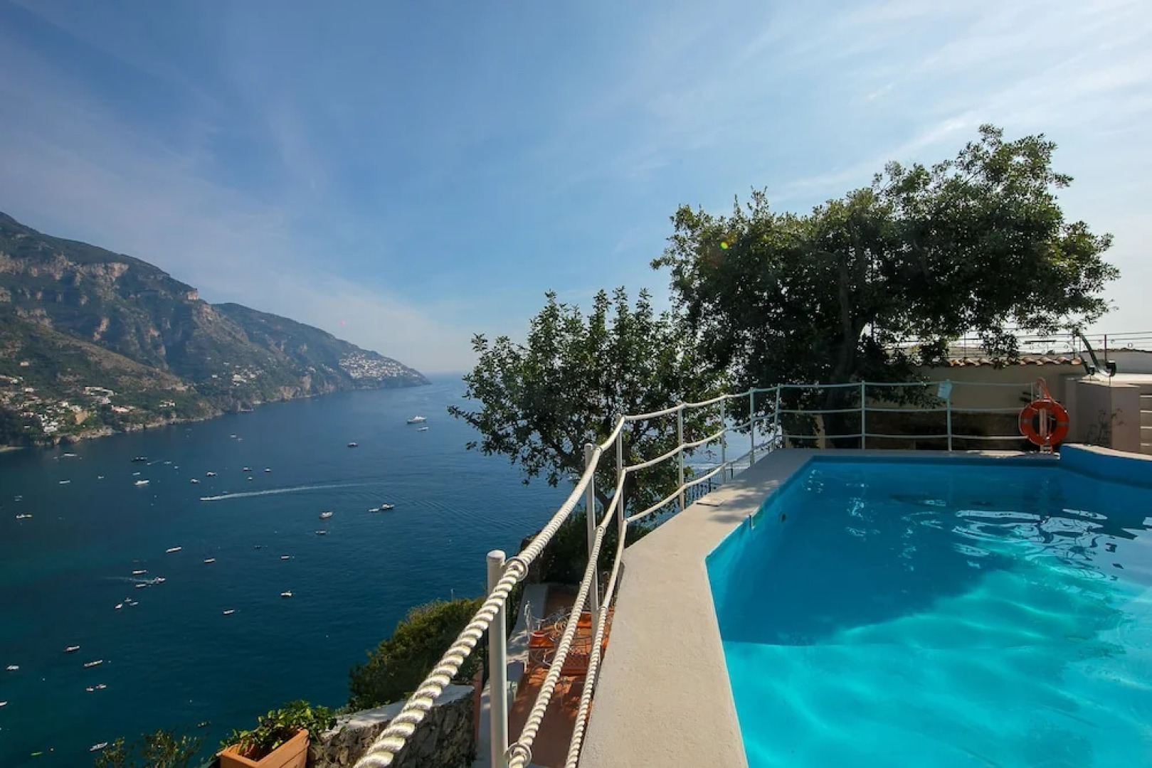 Villa Hibiscus Beach Club