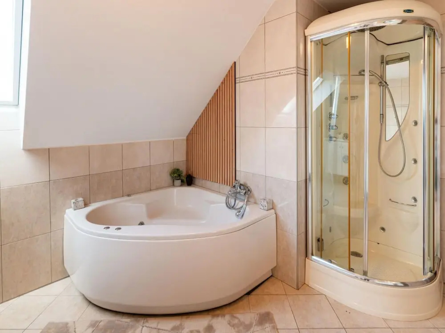 Holiday Home With Indoor Swimming Pool