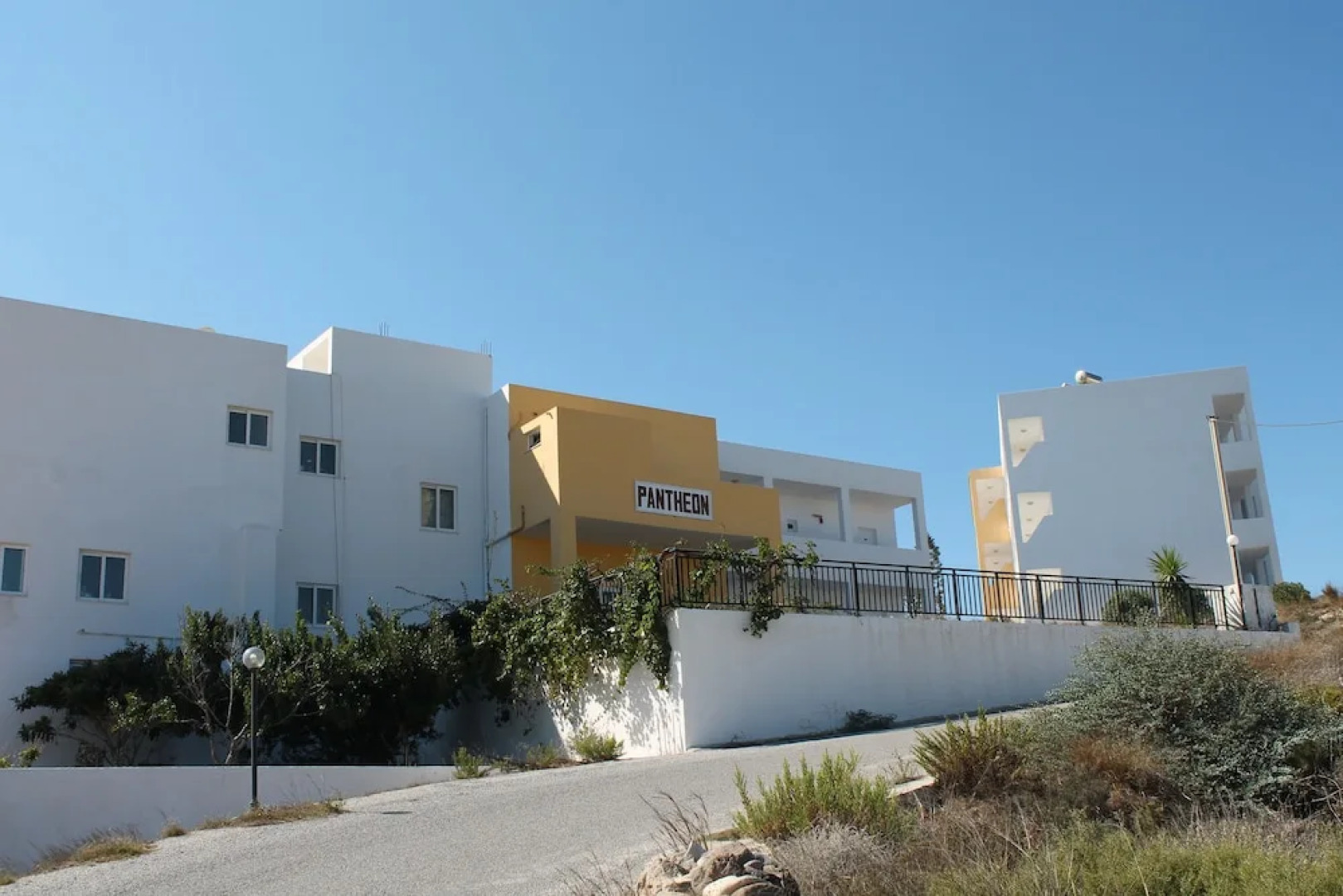 Hotel Pantheon, Kefalos