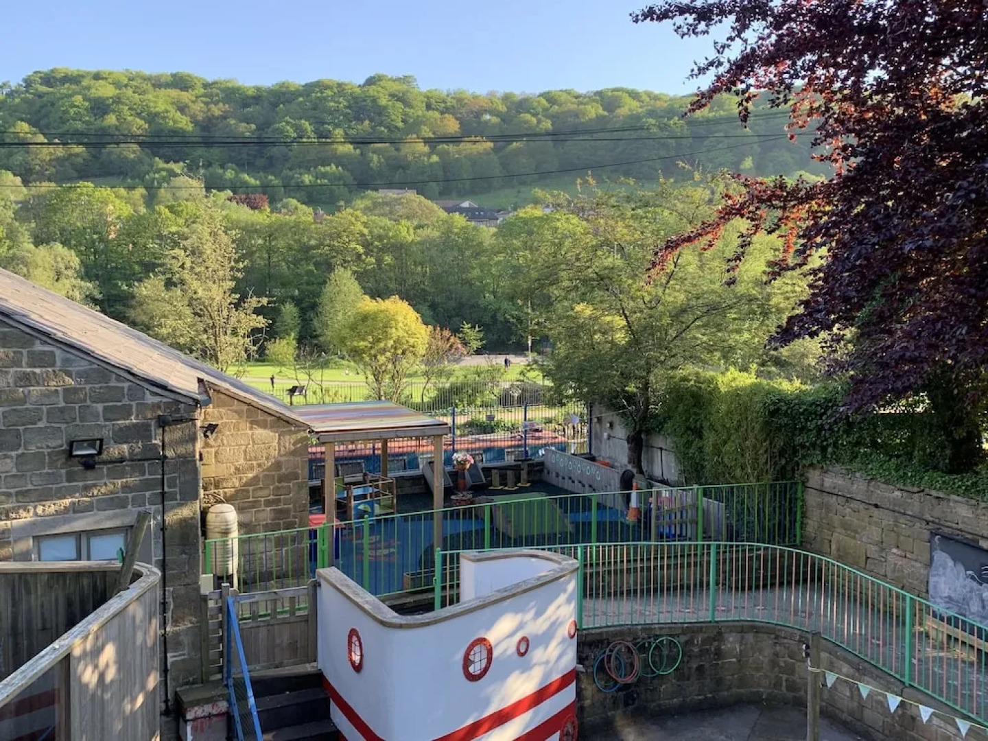 Hebden Bridge - House - Sleeps 8 - Pet Friendly