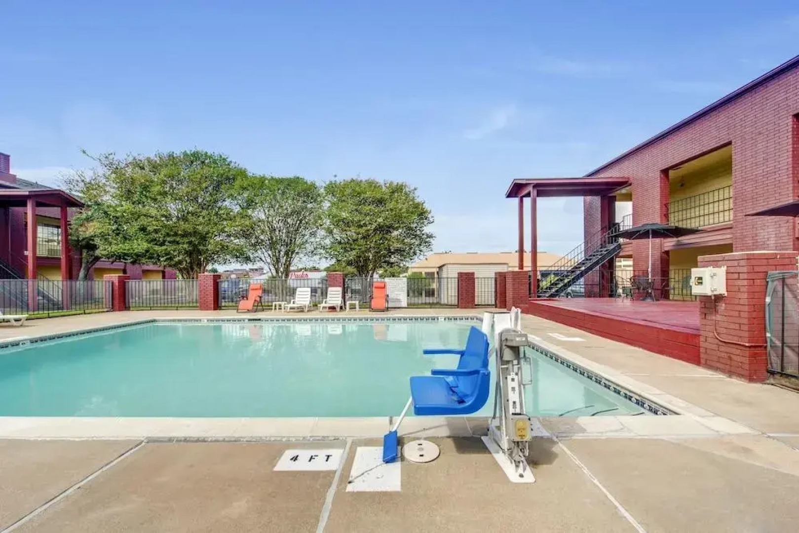 Executive Inn and Suites College Station