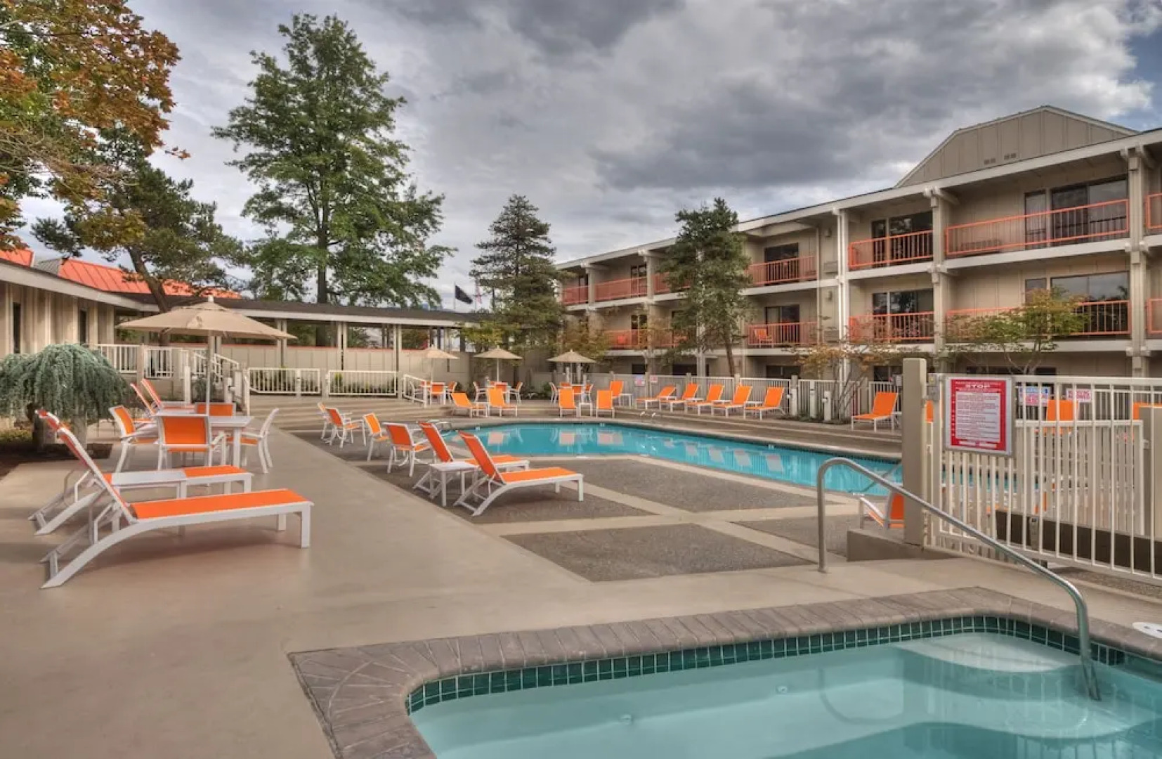 Ashland Hills Hotel & Suites (ex. Village Suites At Ashland Hills)