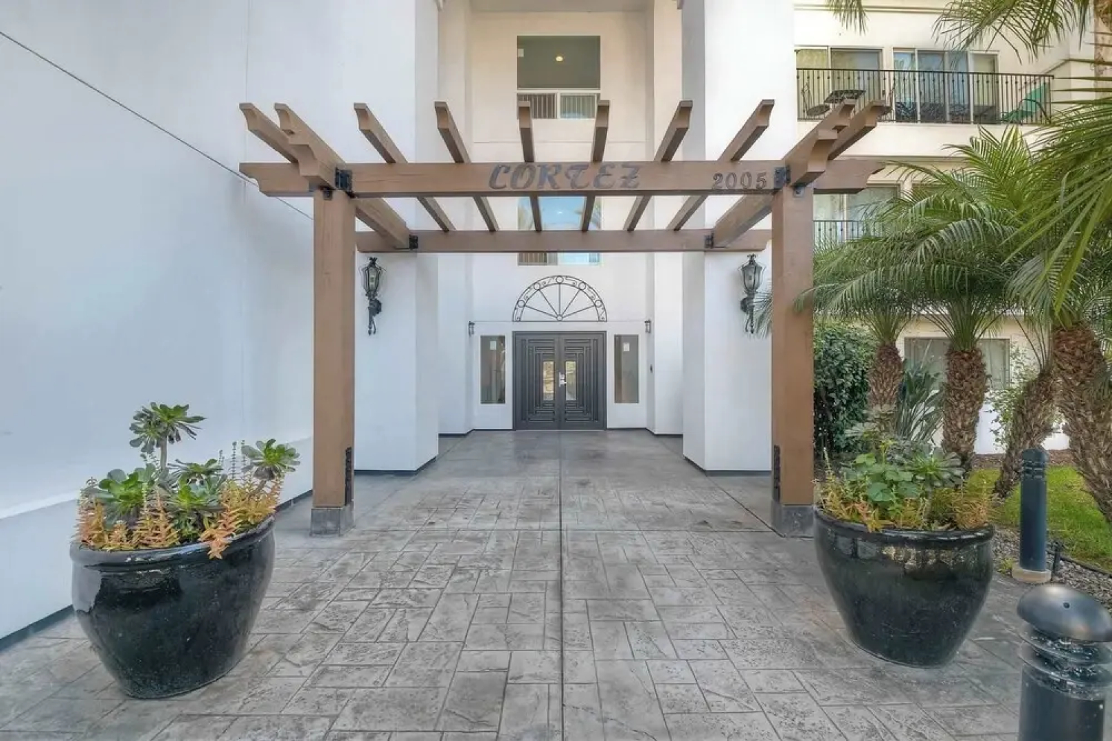 Southern Exposure w/ Private Balcony