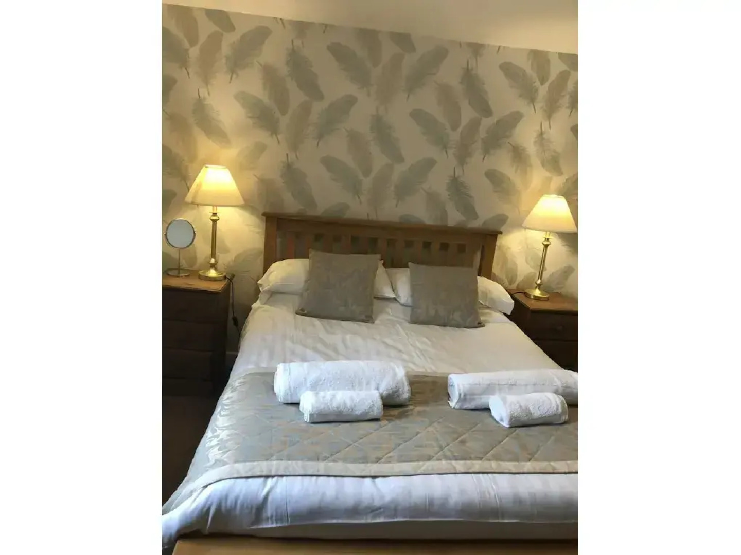 The Jug and Glass Inn