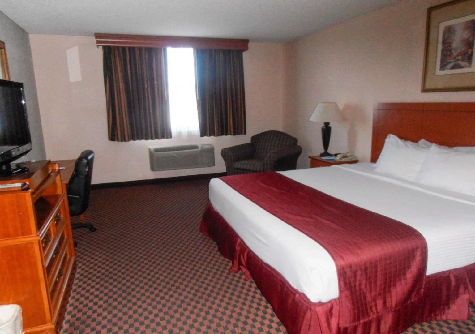 Quality Inn & Suites Downtown North