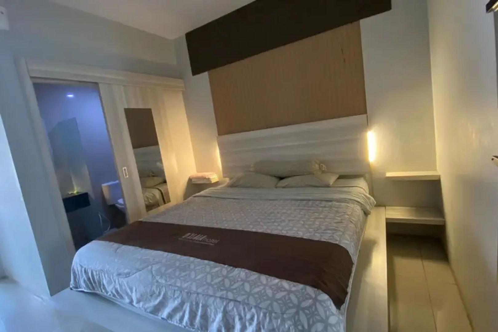 Capital O 93450 Hotel D'lala