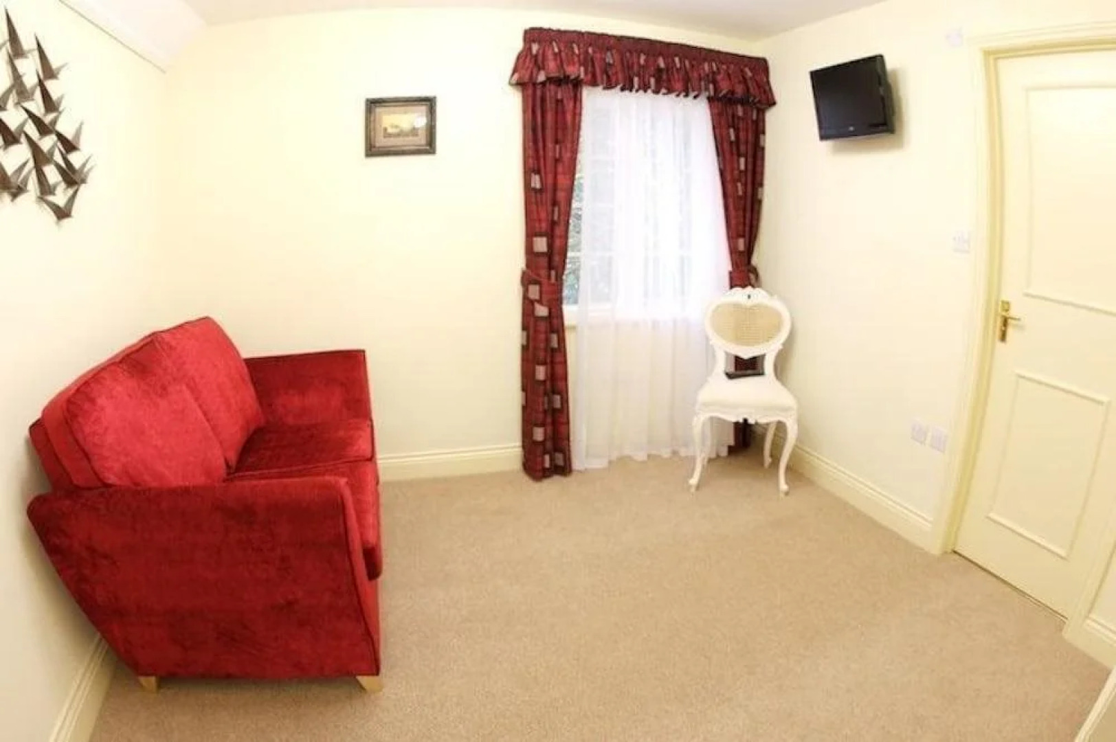 Highdown Hotel & Restaurant – RelaxInnz